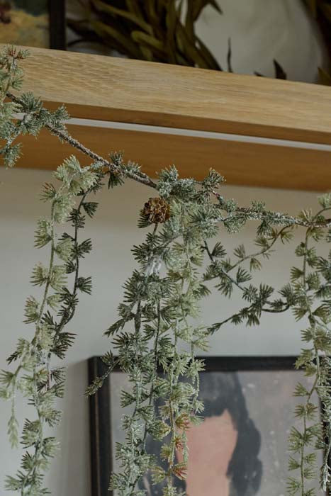 ARTIFICIAL SNOWY PINECONE GARLAND